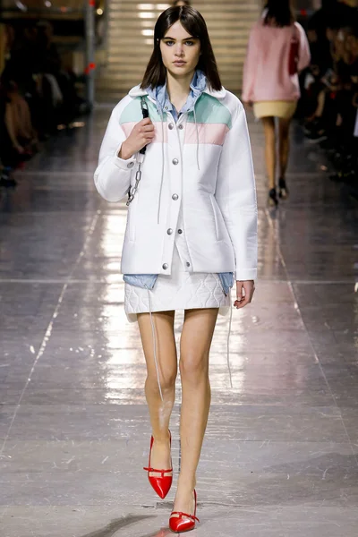 Look 2